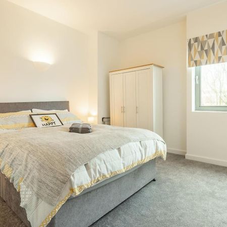 Central Bedford: Two Bedrooms, Breakfast Basket Exteriör bild