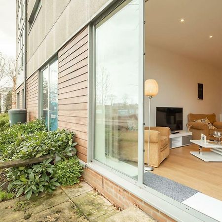 Central Bedford: Two Bedrooms, Breakfast Basket Exteriör bild